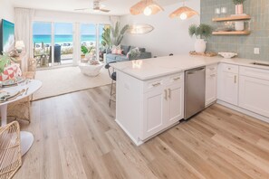 Interior - New Listing Specials! Remodeled 1st Floor walkout with Free Beach Service! (Destin)