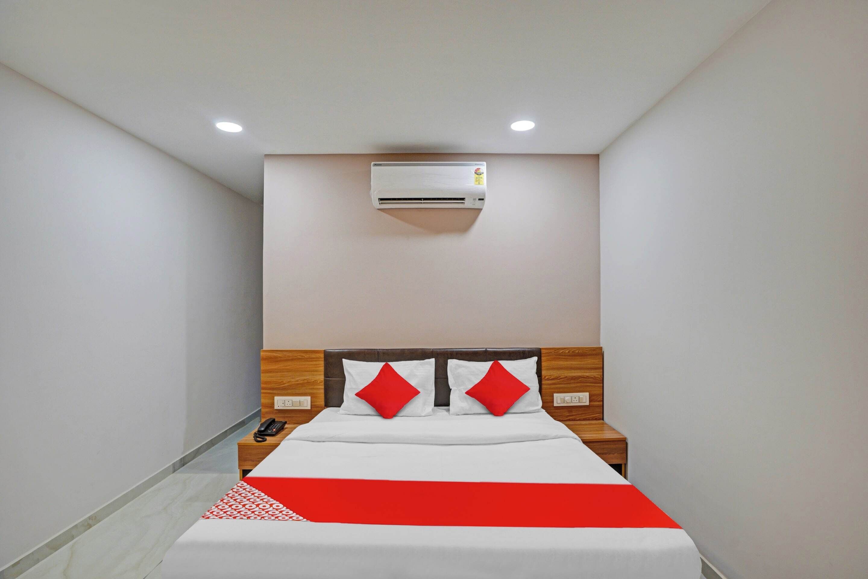 Photo - Hotel Sukoon, Best Luxurious Hotel Rooms In Surat City Center