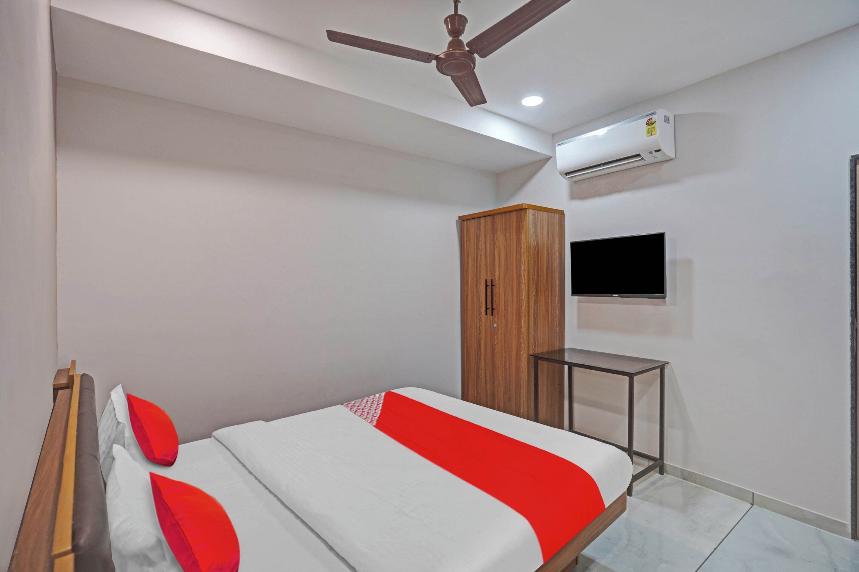 Photo - Hotel Sukoon, Best Luxurious Hotel Rooms In Surat City Center