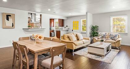 Spacious Retreat w Large Kitchen Outdoor Patio