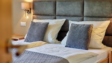 1 bedroom, in-room safe, free WiFi, bed sheets