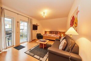 Apartment, Garden View | 1 bedroom, in-room safe, free WiFi, bed sheets
