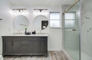 Shower, towels, shampoo
