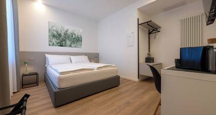 Double room with private bathroom