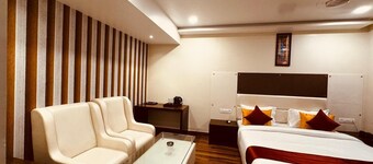 HOTEL LOTUS INN