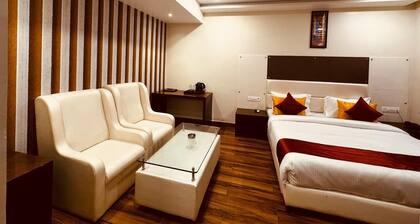 HOTEL LOTUS INN