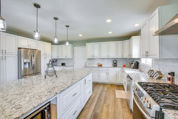 Micro-ondes, four, plaque de cuisson, lave-vaisselle