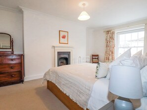 4 dormitoris, decoració individual i mobiliari individual 