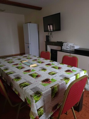 Unclassified image, 2 of 9, button