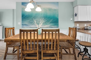 Dining - 🏝️ Walk to Beach | Community Pool ☀️ Villas on the Gulf unit D2 (Pensacola Beach)