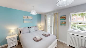 1 slaapkamer, een strijkplank/strijkijzer, reisbedje, gratis wifi