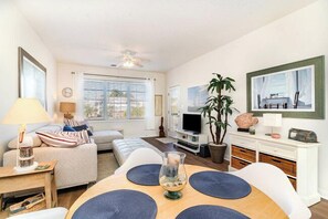 TV - Wedgewood #124 Great for Couples! (North Myrtle Beach)