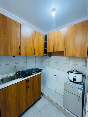 Bureau, espace de travail pour ordinateur portable