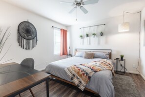 1 soverom, strykejern/-brett, wi-fi og sengetøy