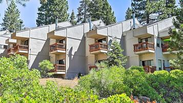 Condo, 2 Bedrooms | Exterior