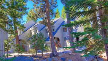 Condo, 2 Bedrooms | Exterior