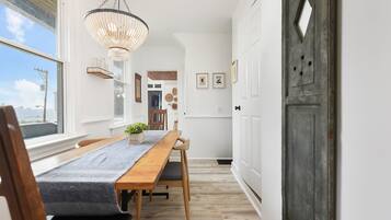 House, 3 Bedrooms | Dining