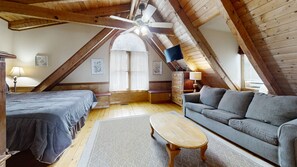 小屋, 4 間臥室 | 起居區 | 智慧型電視