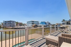 House, 2 Bedrooms | Property grounds