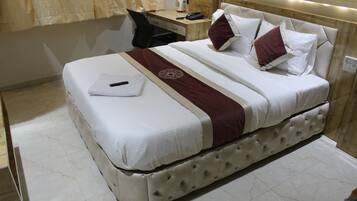 Quarto casal luxo | Wi-Fi de cortesia