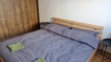 3 dormitoris, planxa i posts de planxar i wifi