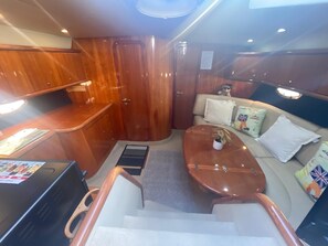 Camera doppia | Area soggiorno | TV a schermo piatto