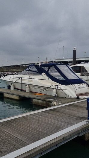 Exterior - Boat Accommodation Ltd (Torquay)