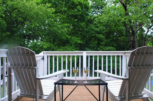 4-bedroom house close to Shenandoah River and VA wineries - WiFi, AC, trampoline