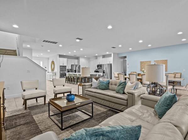 Smart TV - Executive Million$ Mansion Mins2Disney. Huge Pool,Spa,Patio- Stunning Views! (Reunion)