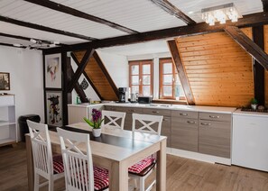 Condo, Multiple Beds, Kitchen, Courtyard View | Free WiFi - Pension Trobischhof (Dresden)