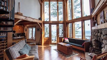 Chimenea, libros