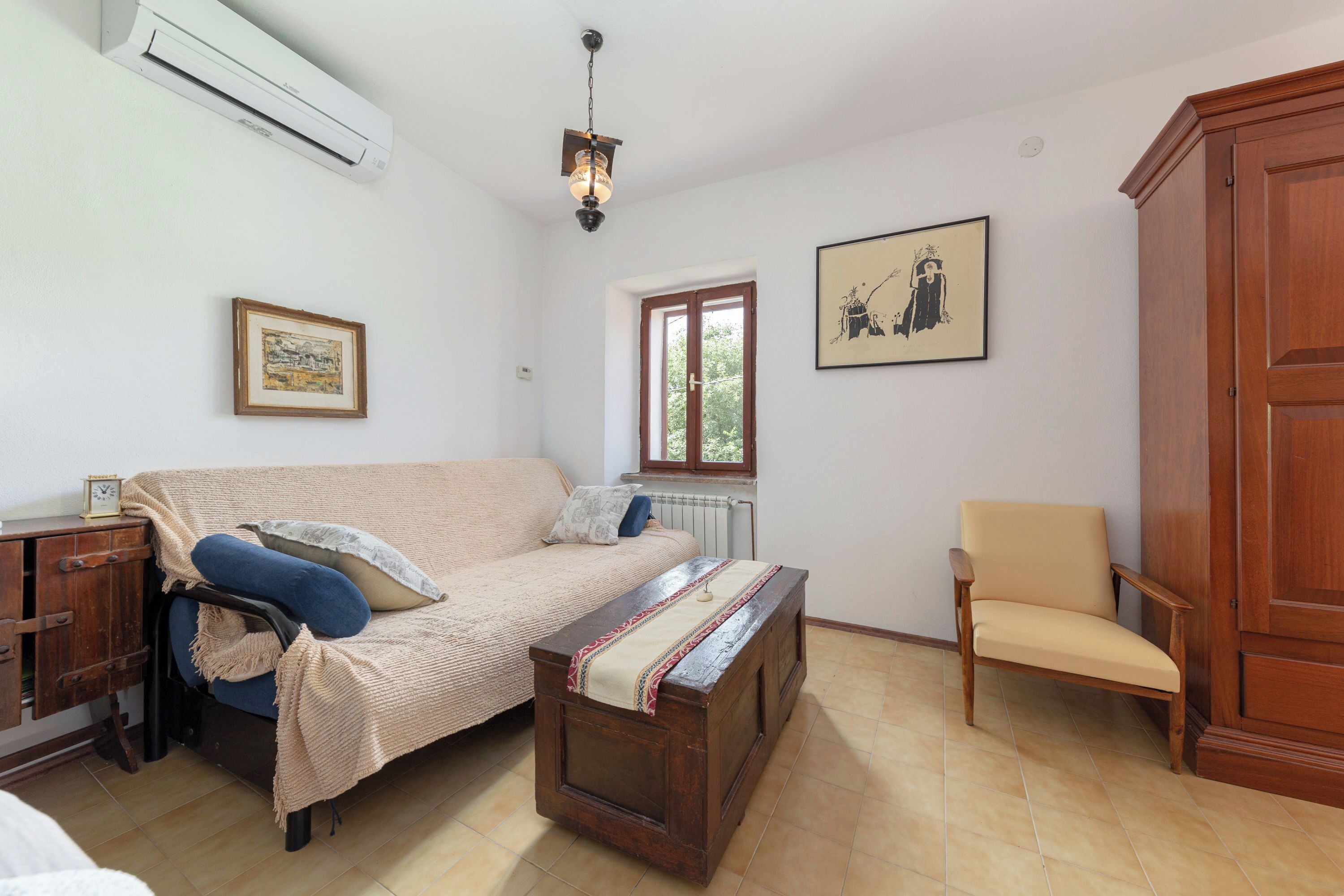 Standard Studio (Fairy-Tale Tiny House From 17th) | Living area