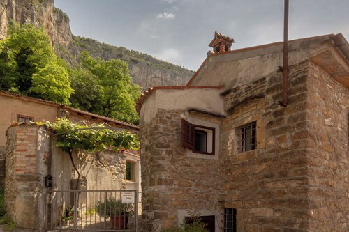 Fairy-tale Tiny House From 17th Century