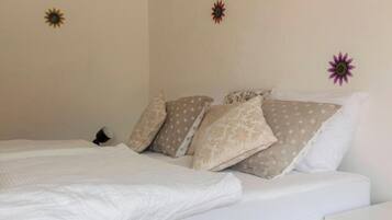 Standard Studio (Fairy-Tale Apartment From 17th) | Free WiFi, bed sheets