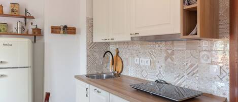 Standard Studio (Fairy-Tale Tiny House From 17th) | Private kitchen | Fridge, stovetop, coffee/tea maker, electric kettle