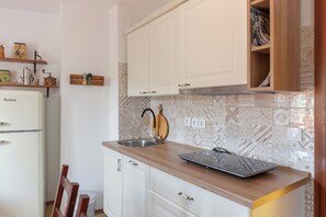 Standard Studio (Fairy-Tale Tiny House From 17th) | Private kitchen