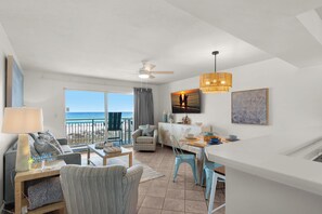 Smart TV - 🏖️Free Beach Service-Steps to Sand-Seasonally Heated Pool-Sugar Sands Retreat (Ft. Walton Beach)