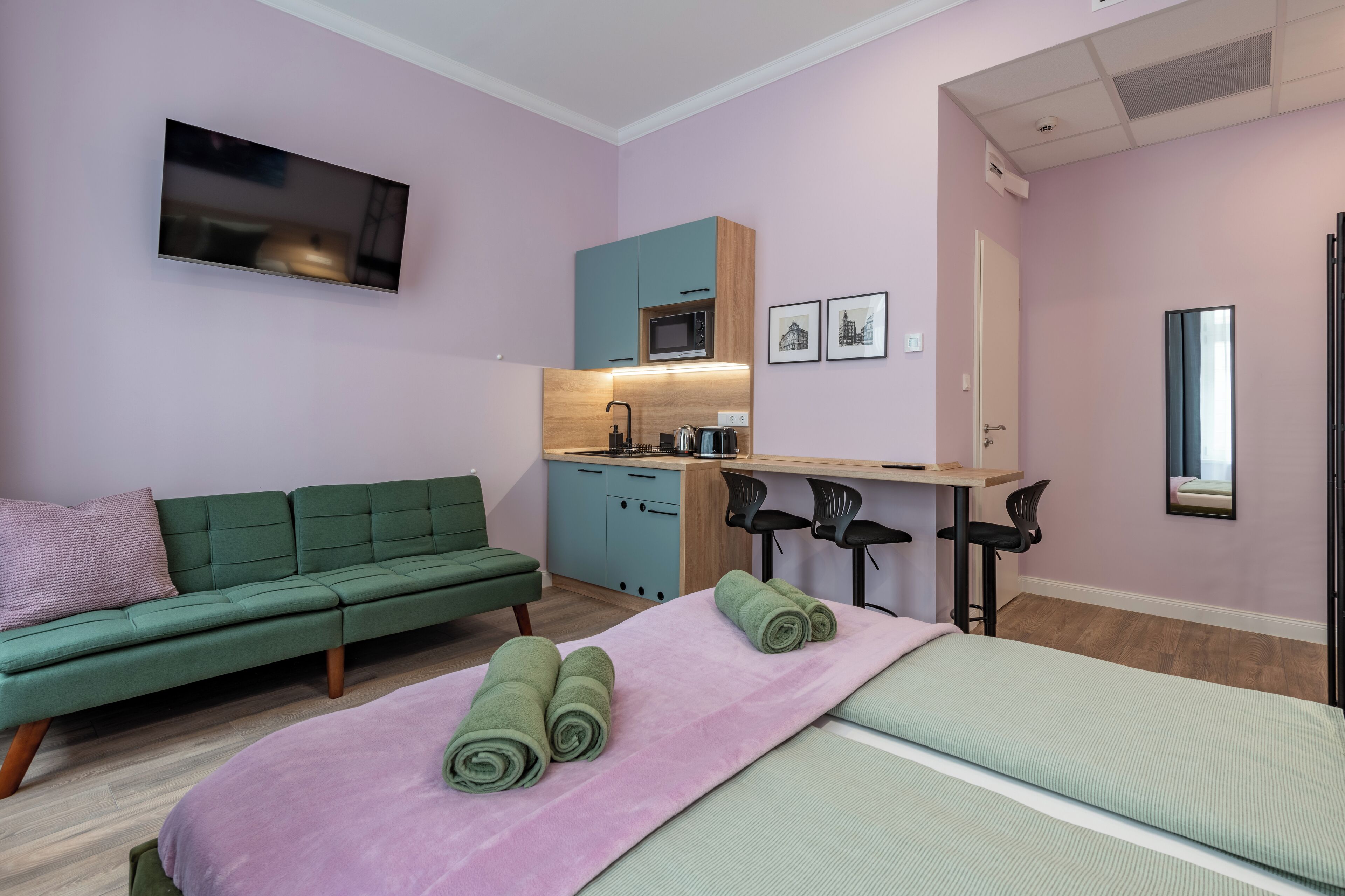 Standard Apartment | Desk, laptop workspace, blackout drapes, soundproofing