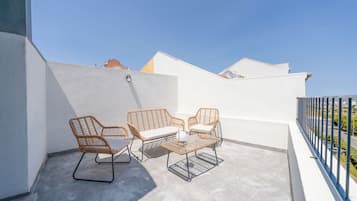 Standard Apartment, Balcony, City View | Balcony