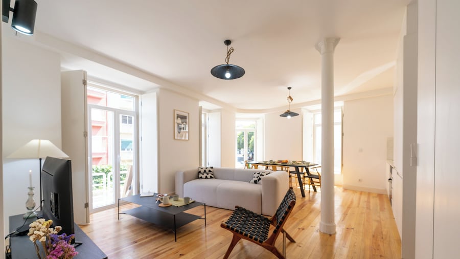 Sunny Lisbon Apartments by SoulPlaces