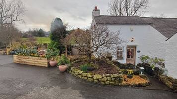 Cottage, 2 Bedrooms | Terrace/patio