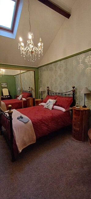 Cottage, 2 Bedrooms | Lobby - Riverside Cottage at Logwood Mill (Ballyclare)