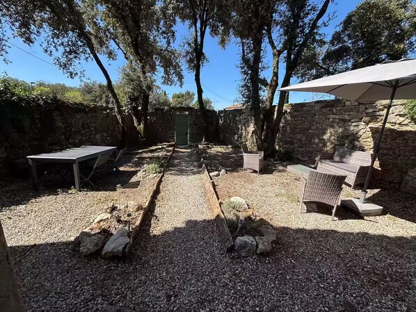 Outdoor dining - New! Apartment Sainte Anastasie (Sainte-Anastasie)