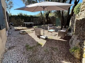 Outdoor dining - New! Apartment Sainte Anastasie (Sainte-Anastasie)