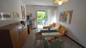 Unclassified image, 3 of 23, button - Spacious and Comfortable Flat Close to the Centre (Lignano Sabbiadoro)