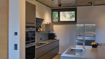 Kühlschrank, Ofen, Herdplatte, Geschirrspüler