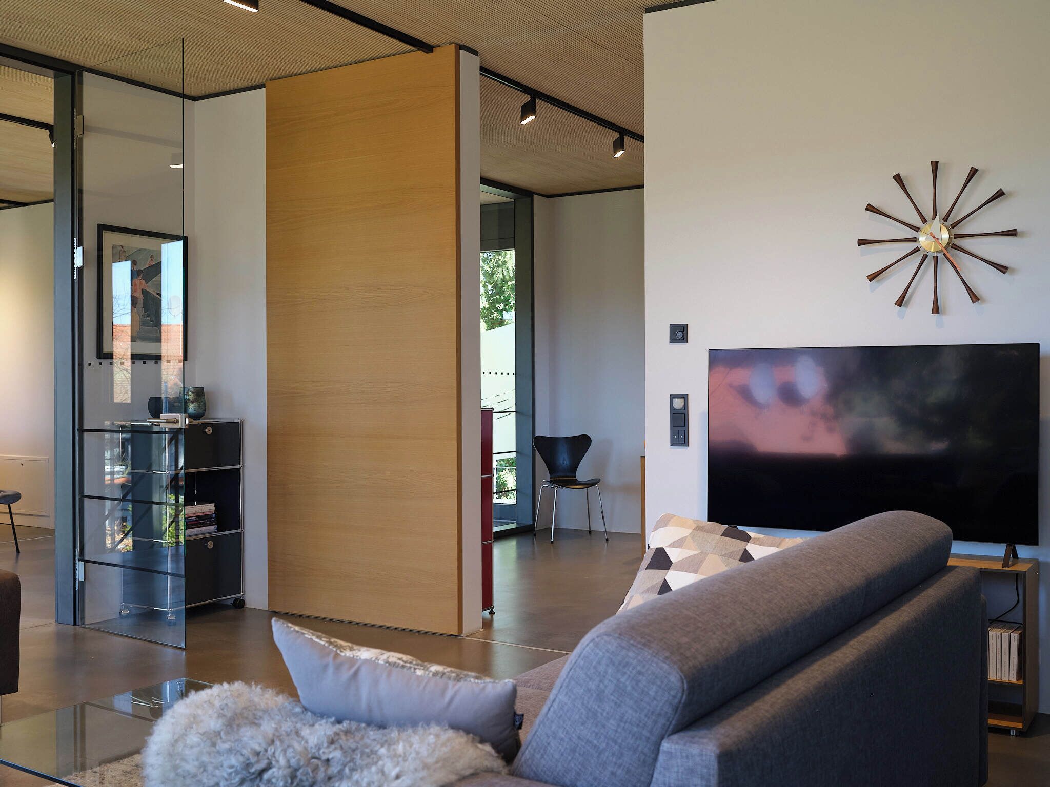 Fernseher, Bücher, Drucker