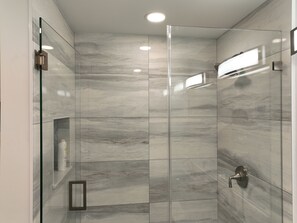 Hair dryer, towels, soap, toilet paper - Completely New Inside/Out! Pool, Dock, Cabana Club Key Colony Beach (Marathon)