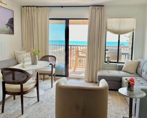 Smart TV - DIRECT OCEANFRONT ~ KING BED-Luxe Balcony + 2 Pools + Bar! (Hilton Head Island)