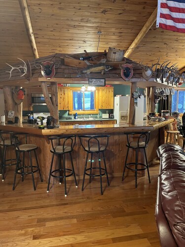 Charming lodge in fabulous Millersburg with WiFi, AC